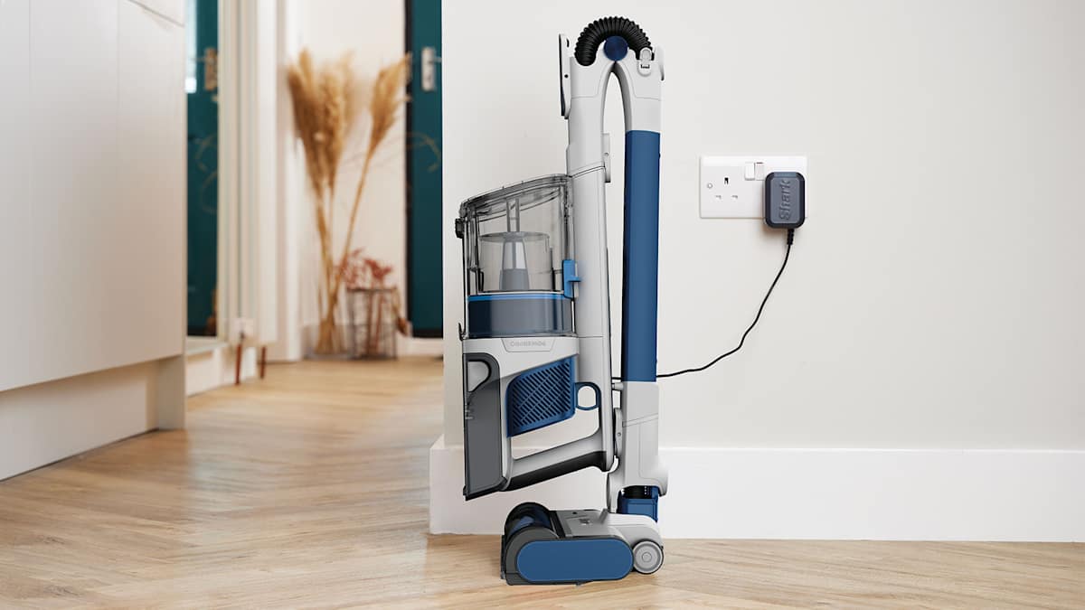 Shark PowerPro cordless vacuum cleaner, specially designed for pets